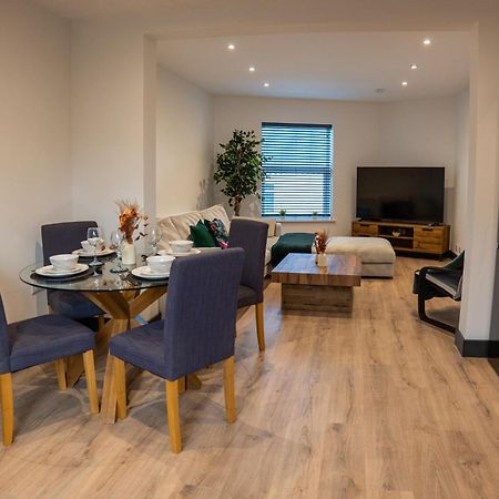 אילקסטון High End Apartment - Perfect For Contractors & Builders - Free Parking מראה חיצוני תמונה