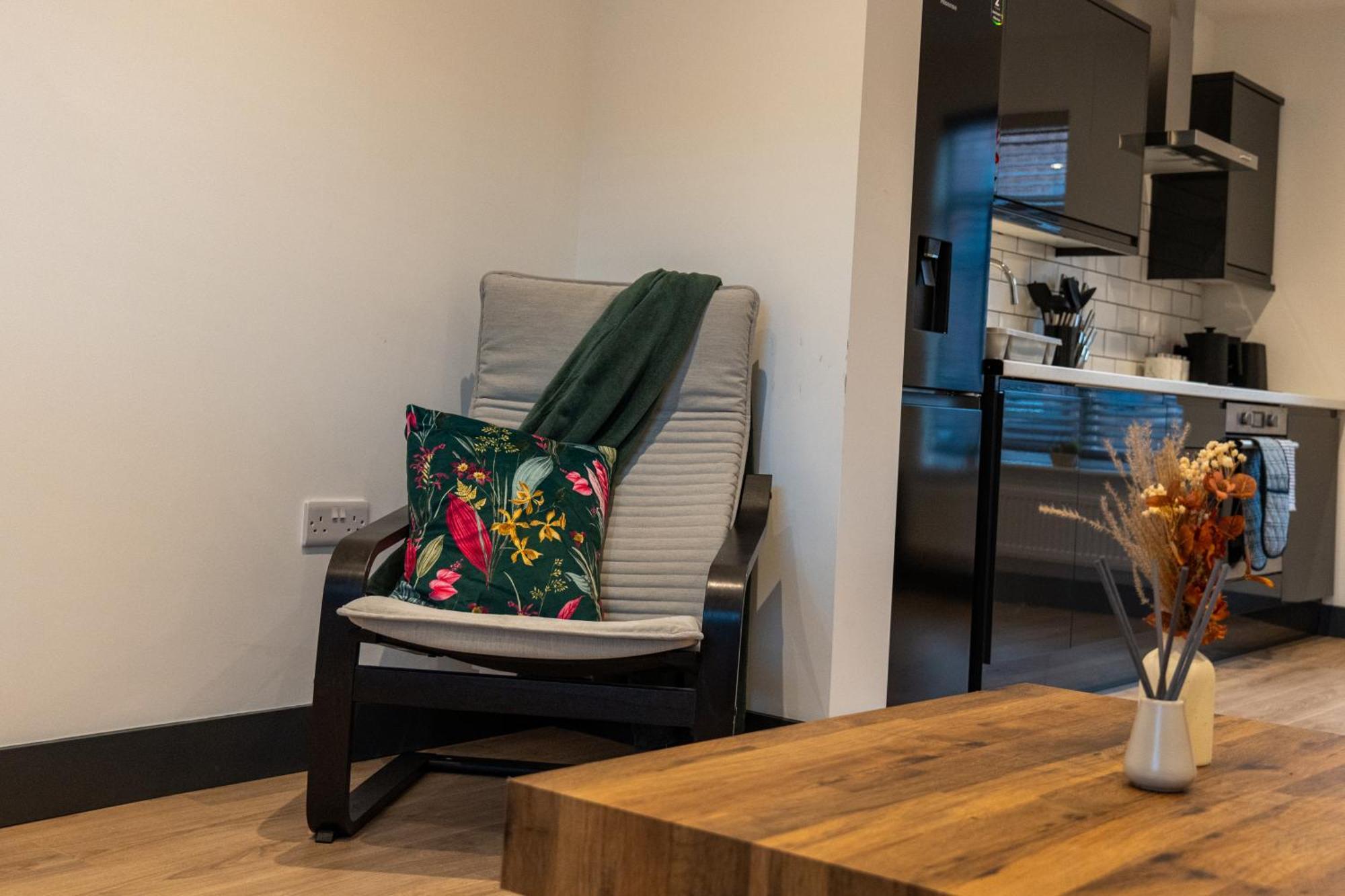 אילקסטון High End Apartment - Perfect For Contractors & Builders - Free Parking מראה חיצוני תמונה